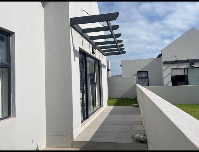 3 BEDROOM FREESTANDING FOR SALE IN LAGUNA